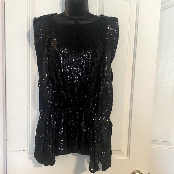 “FREE PEOPLE” Sequin Flutter Top - Picture 2 of 14